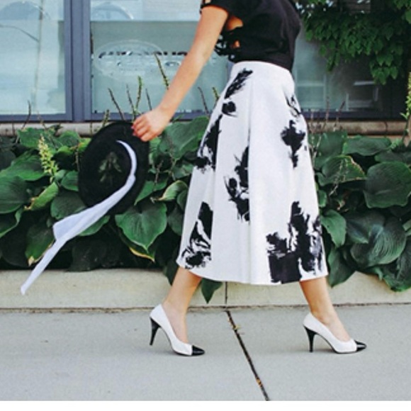 White House Black Market Dresses & Skirts - NWT Size 10 Maxi White House Black Market Long Cream and Black dress.